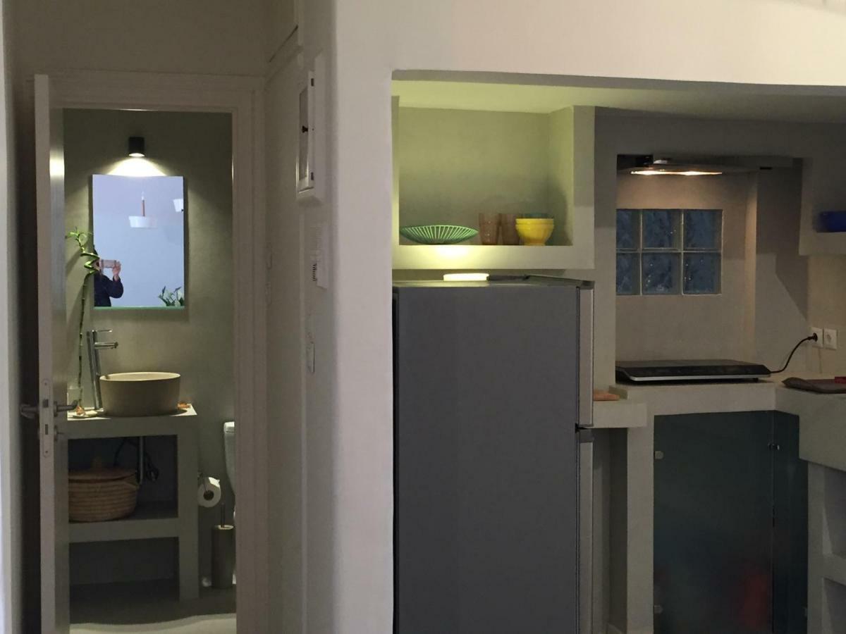 5Th Floor Bright Flat At Bohemian Exarcheia Apartment Athena Bagian luar foto