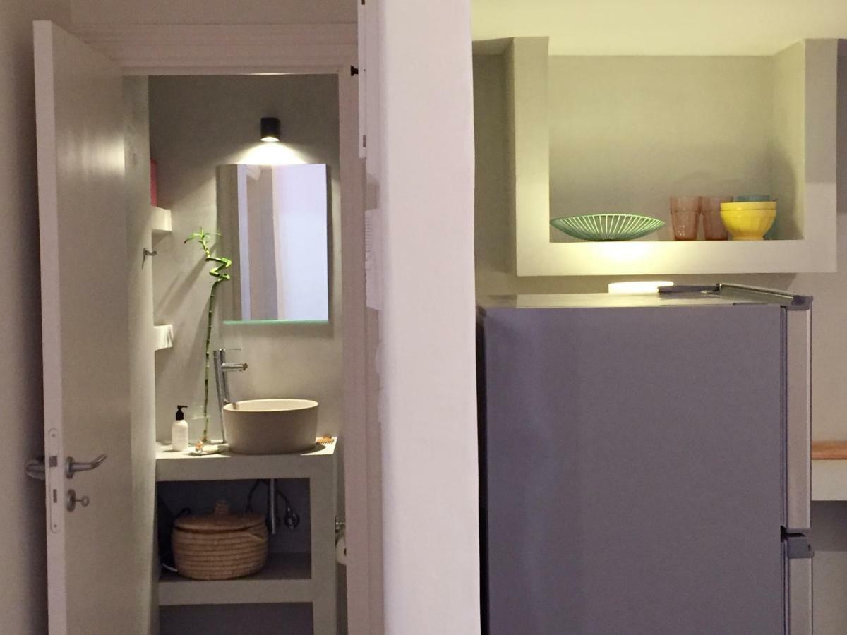 5Th Floor Bright Flat At Bohemian Exarcheia Apartment Athena Bagian luar foto